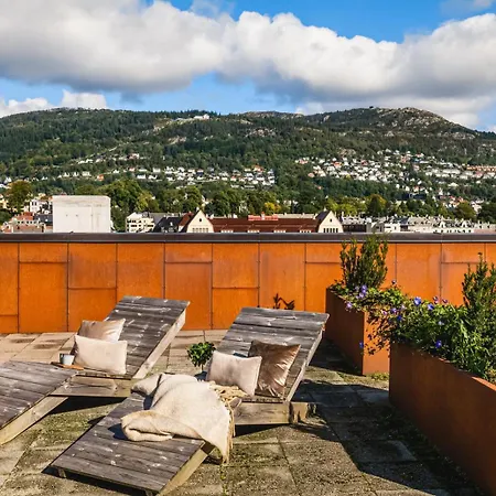 I Topp Etasje Med Flott Stor Felles Takterrasse Διαμέρισμα